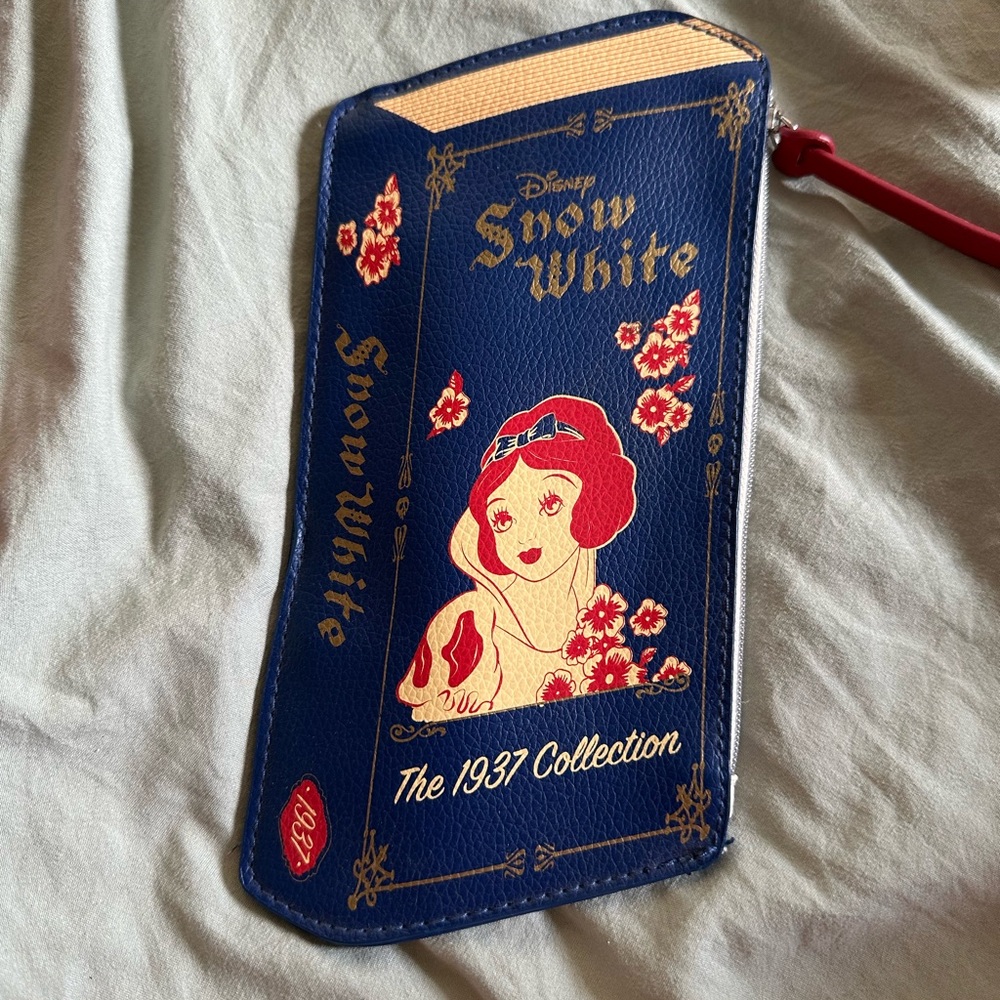 Disney Snow White Blue and Red Pouch